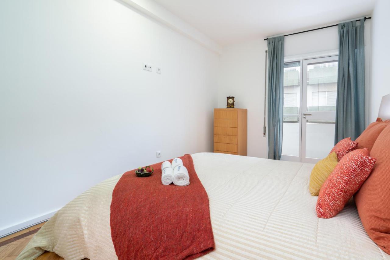 Host Wise - Spacious Fresh Flat W Terrace - Near Sea エスピーニョ エクステリア 写真