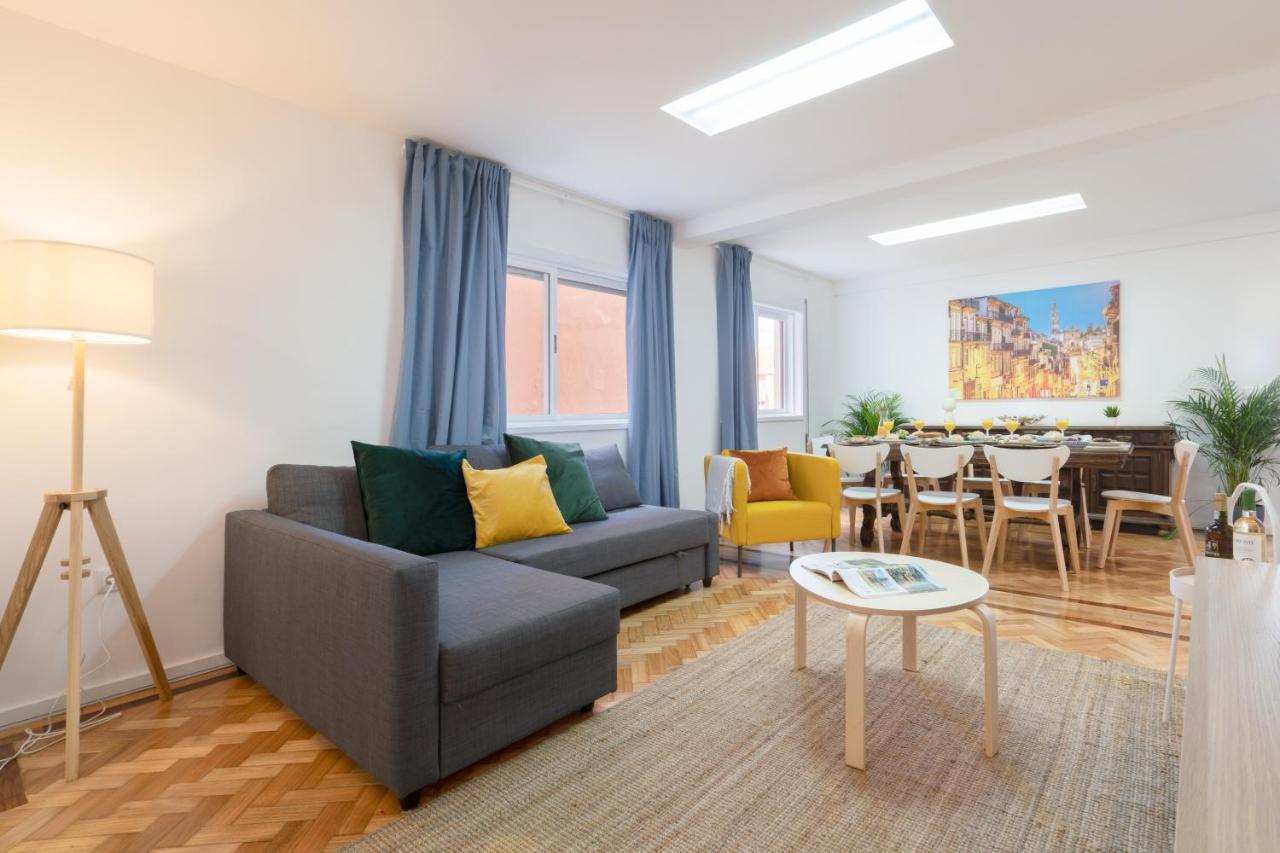 Host Wise - Spacious Fresh Flat W Terrace - Near Sea エスピーニョ エクステリア 写真