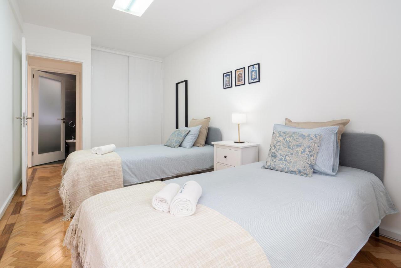 Host Wise - Spacious Fresh Flat W Terrace - Near Sea エスピーニョ エクステリア 写真